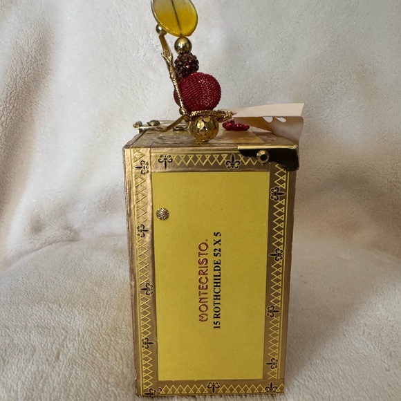 Monte Cristo Classic Collection Box Purse - Picture 12 of 14